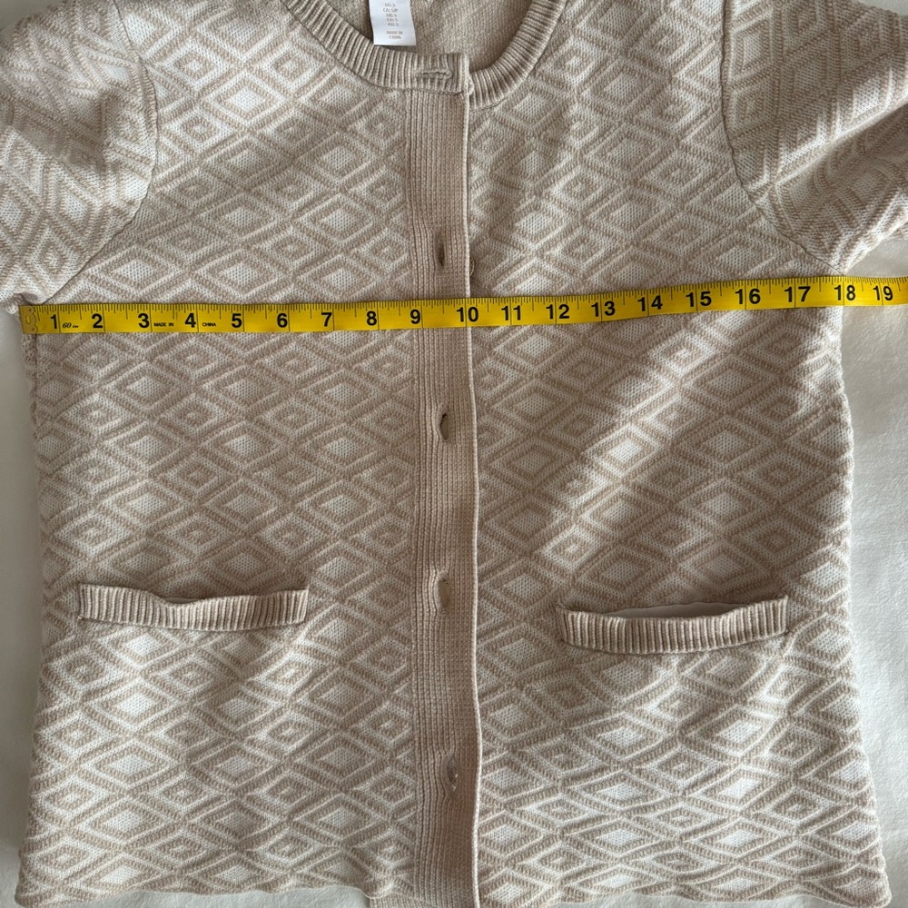 Beige Diamond Pattern Cardigan - Picture 7 of 8